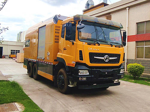 龍吸水牌FLG5200TPS85E大流量排水搶險車公告圖片