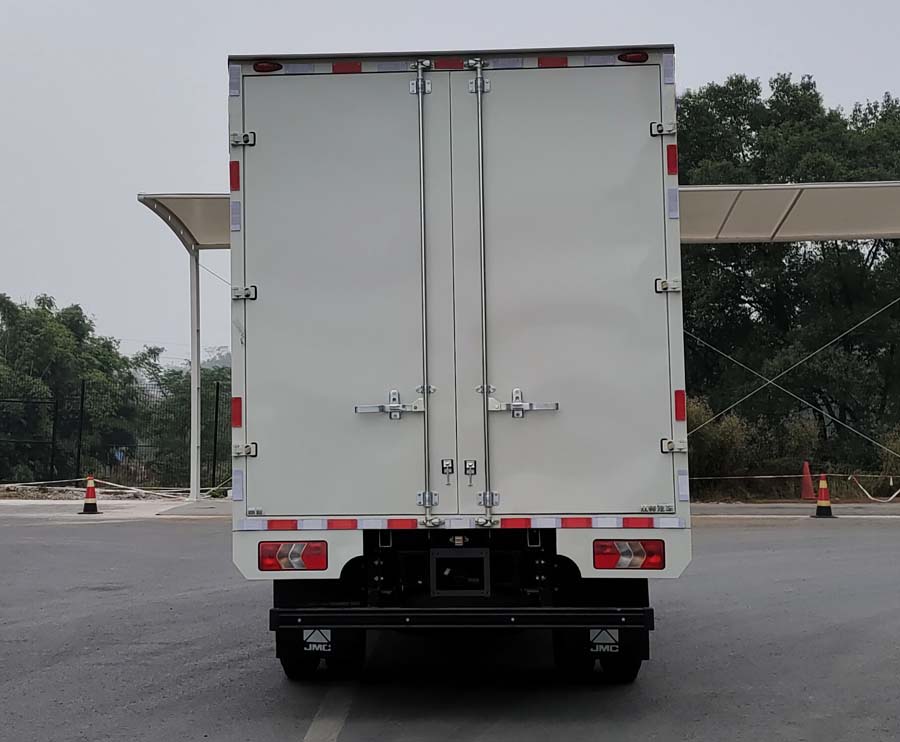 江鈴牌JX5094XXYTSGH26廂式運(yùn)輸車(chē)公告圖片