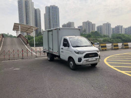 厢式运输车