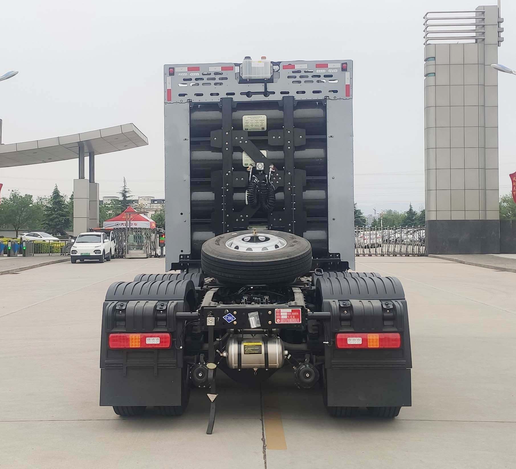 CGC4250FCEV4Z1 大运牌537马力后双桥,后八轮氢气燃料电池牵引汽车图片