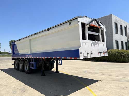 吉鲁恒驰牌10米30.5吨3轴散装粮食运输半挂车(PG9406ZLSA)