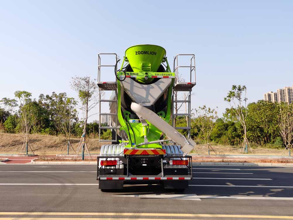 中聯(lián)牌ZLJ5318GJBJBEVH換電式純電動(dòng)混凝土攪拌運(yùn)輸車公告圖片