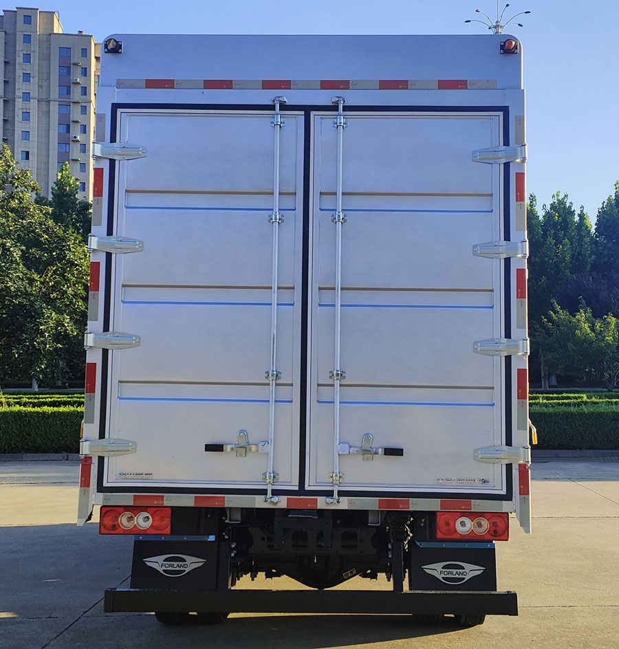 福田牌BJ5044CCY9JBA-54倉(cāng)柵式運(yùn)輸車公告圖片