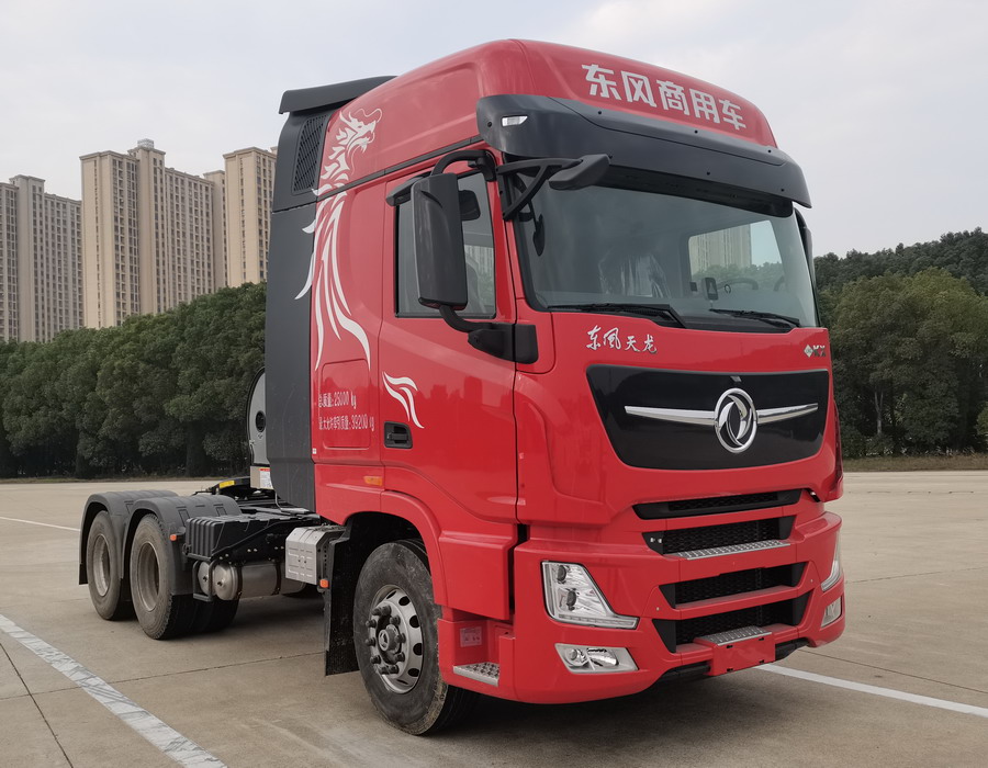 东风牌 581马力 半挂牵引车(DFH4250CX17)