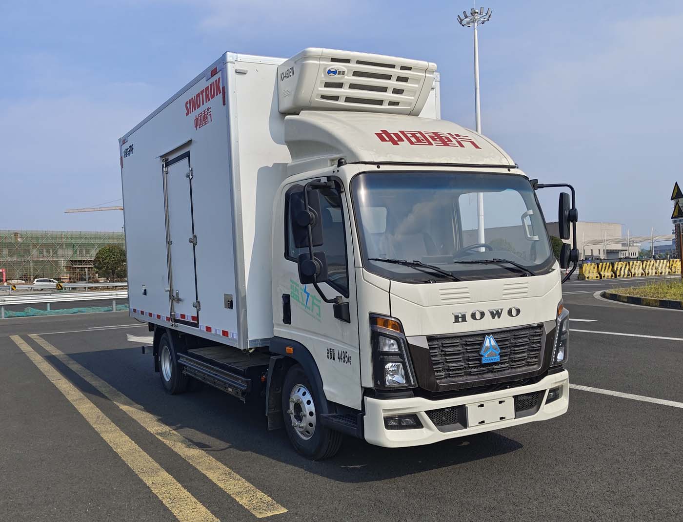 豪沃牌ZZ5047XLCH3414Z146BEVD1纯电动冷藏车