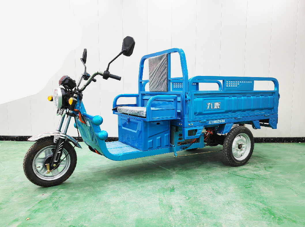 电动正三轮摩托车
