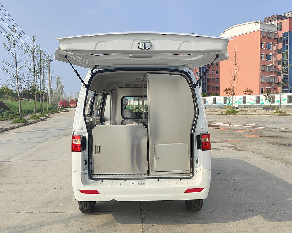 齊東方牌CLD5021XBY6TH殯儀車公告圖片