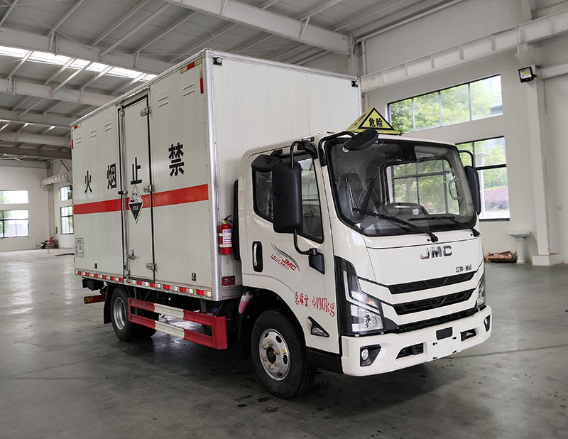 程力牌CL5049XFW6BXW腐蚀性物品厢式运输车