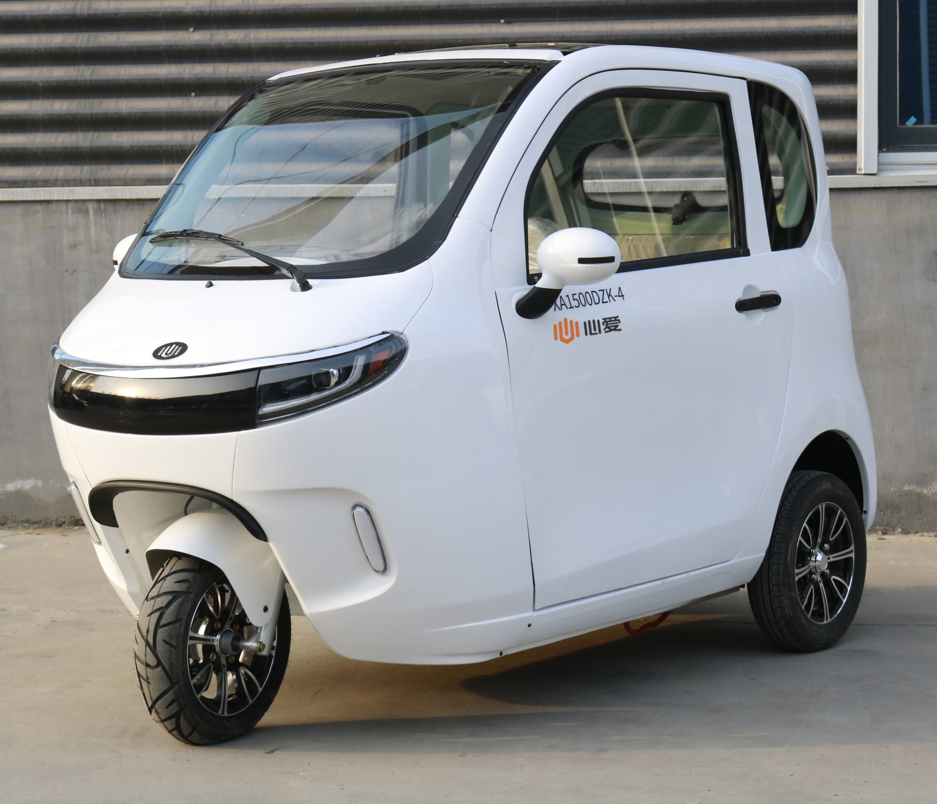 XA1500DZK-4 心爱牌纯电动前盘式后盘式电动正三轮摩托车图片