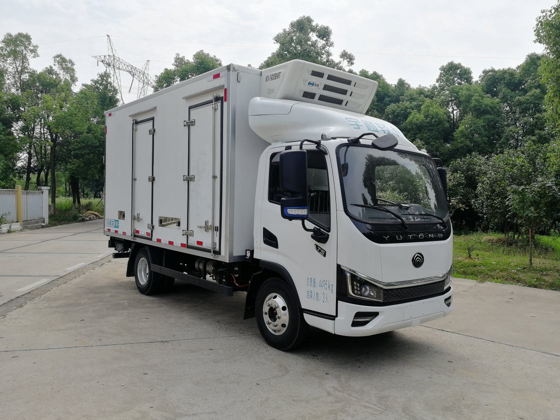 宇通牌ZKH5045XLCBEV253纯电动冷藏车