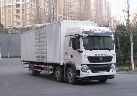 豪沃牌ZZ5257XXYN56CGF1厢式运输车