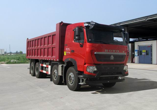 ZZ3317V386HF1L 豪沃牌404马力前四后八LNG7.8米国六自卸汽车图片