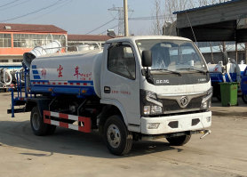 多功能抑尘车