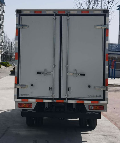 福田牌BJ5042XXY8AB6-02廂式運輸車公告圖片