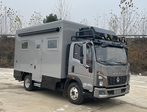 长力威牌CLA5060XLJ6YS旅居车