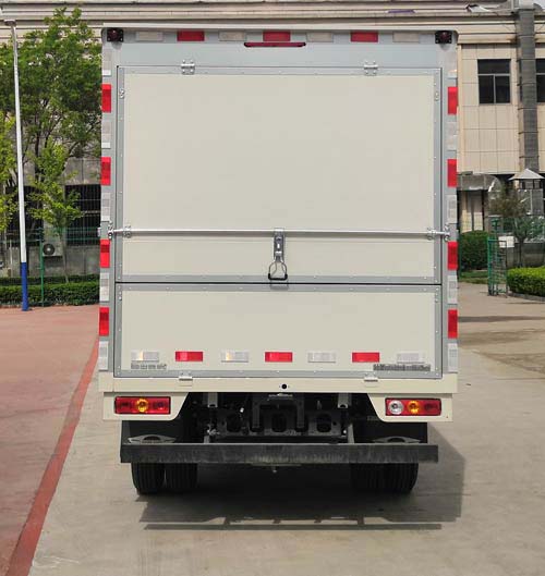 福田牌BJ5035XYK5JV5-14翼開(kāi)啟廂式車(chē)公告圖片