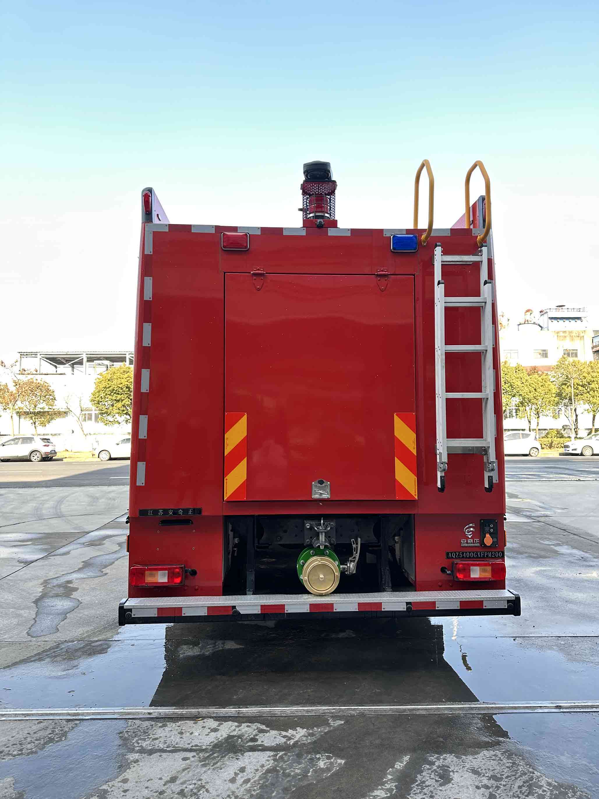 安奇正牌AQZ5400GXFPM200泡沫消防车公告图片