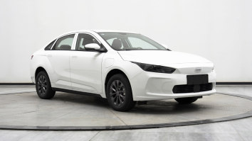 几何牌JHC7002BEV67型纯电动轿车