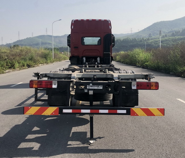 乘龍牌LZ5180ZKXH5AM1車(chē)廂可卸式汽車(chē)公告圖片