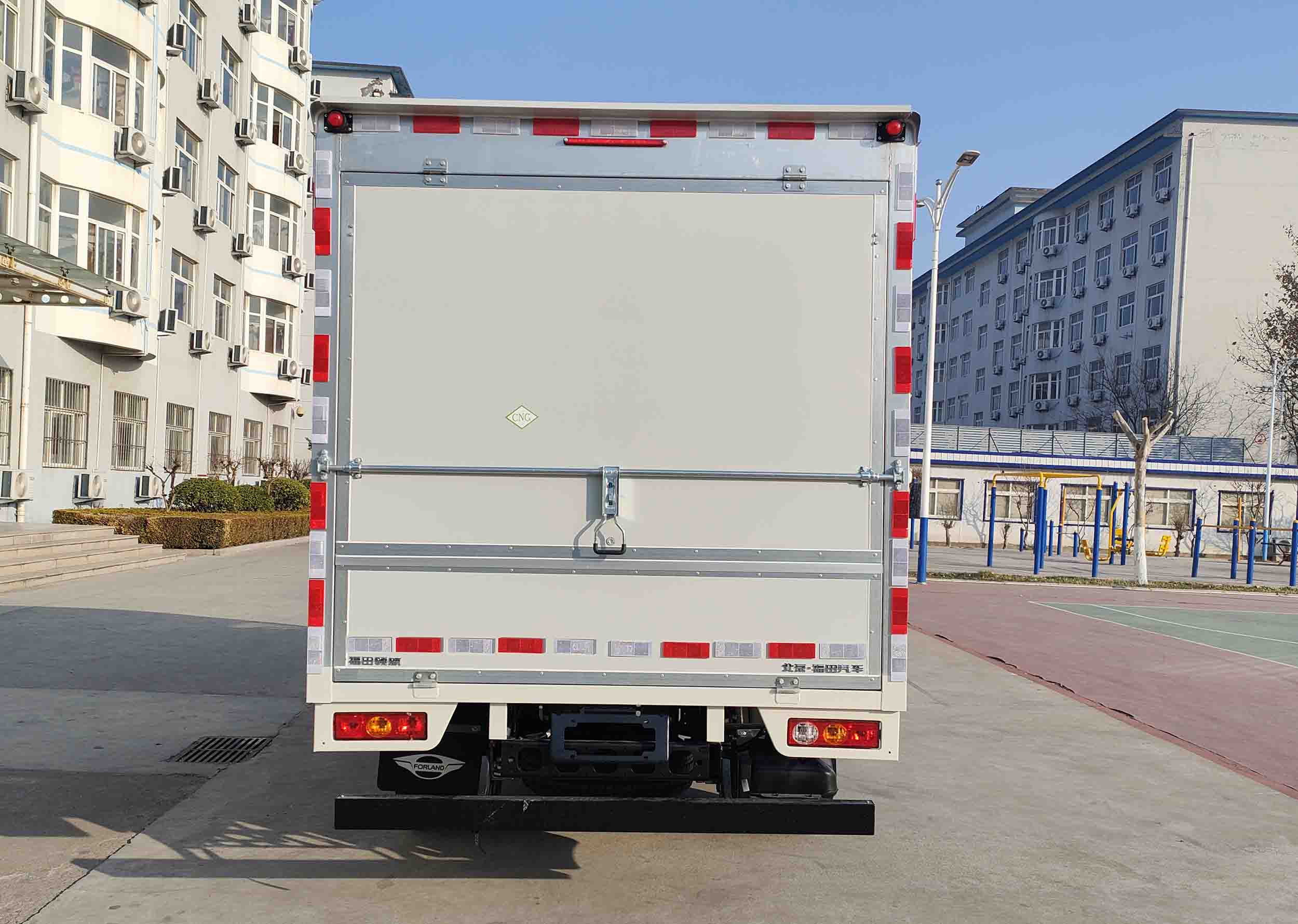 福田牌BJ5035XYK4PC7-31翼開啟廂式車公告圖片