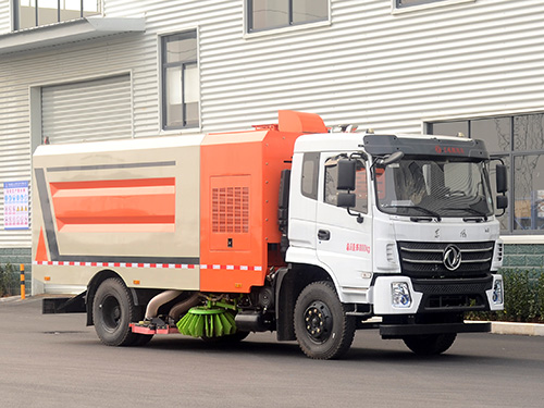 龙牧双星牌LMX5160TXCEQ6吸尘车