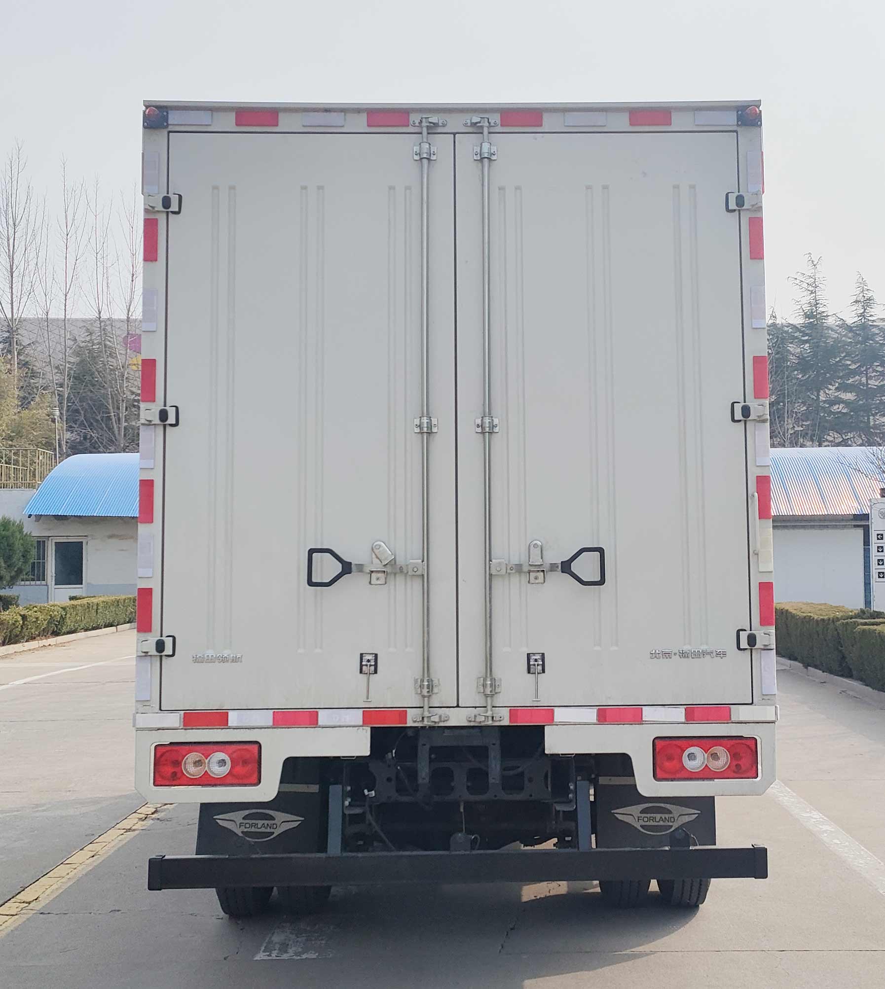 福田牌BJ5044XXY9JBA-55廂式運輸車公告圖片