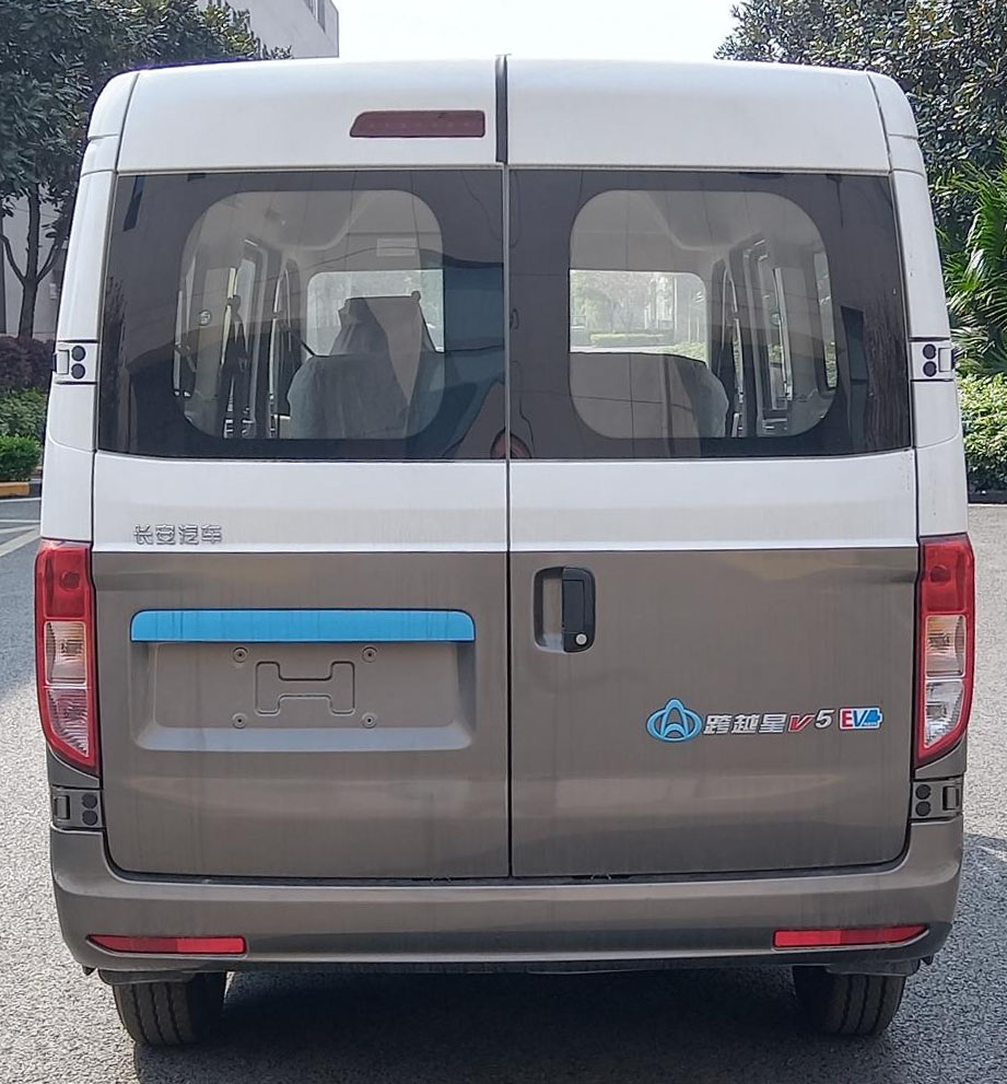 长安牌SC6450V5Q6B2BEV纯电动多用途乘用车公告图片