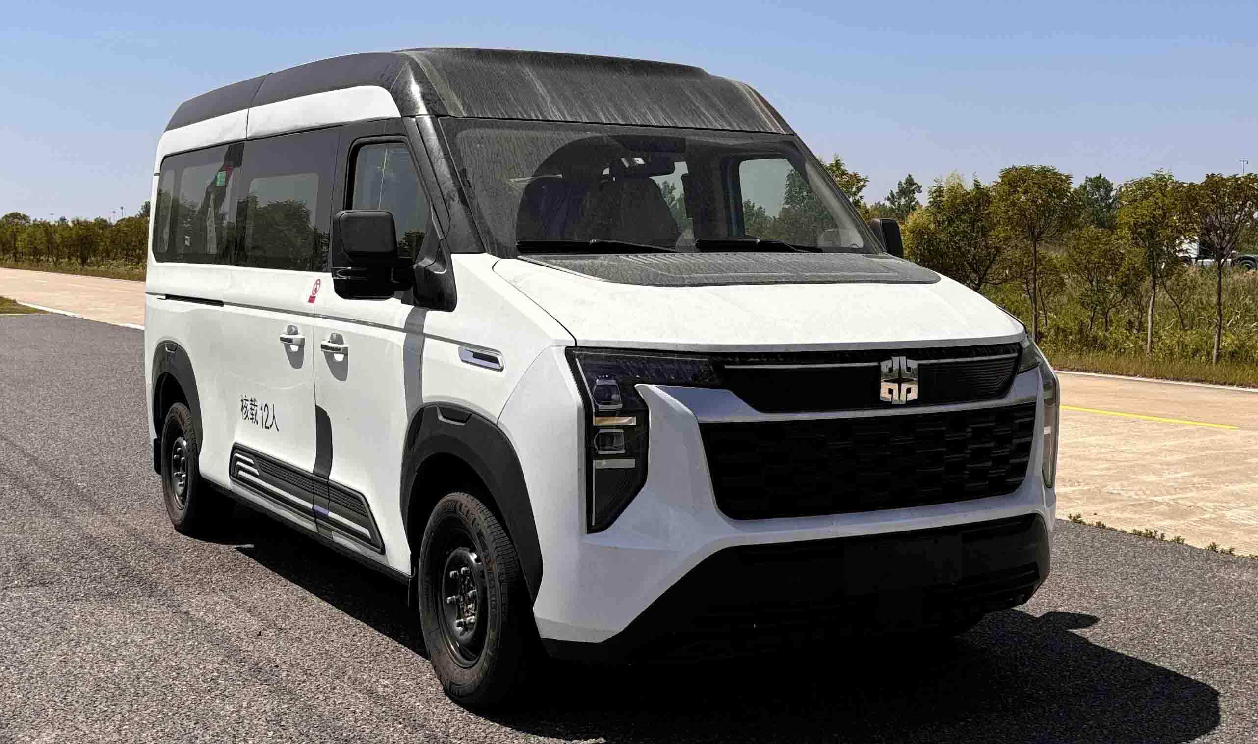 中通牌5.5米10-12座纯电动轻型客车(LCK6550EV1A)