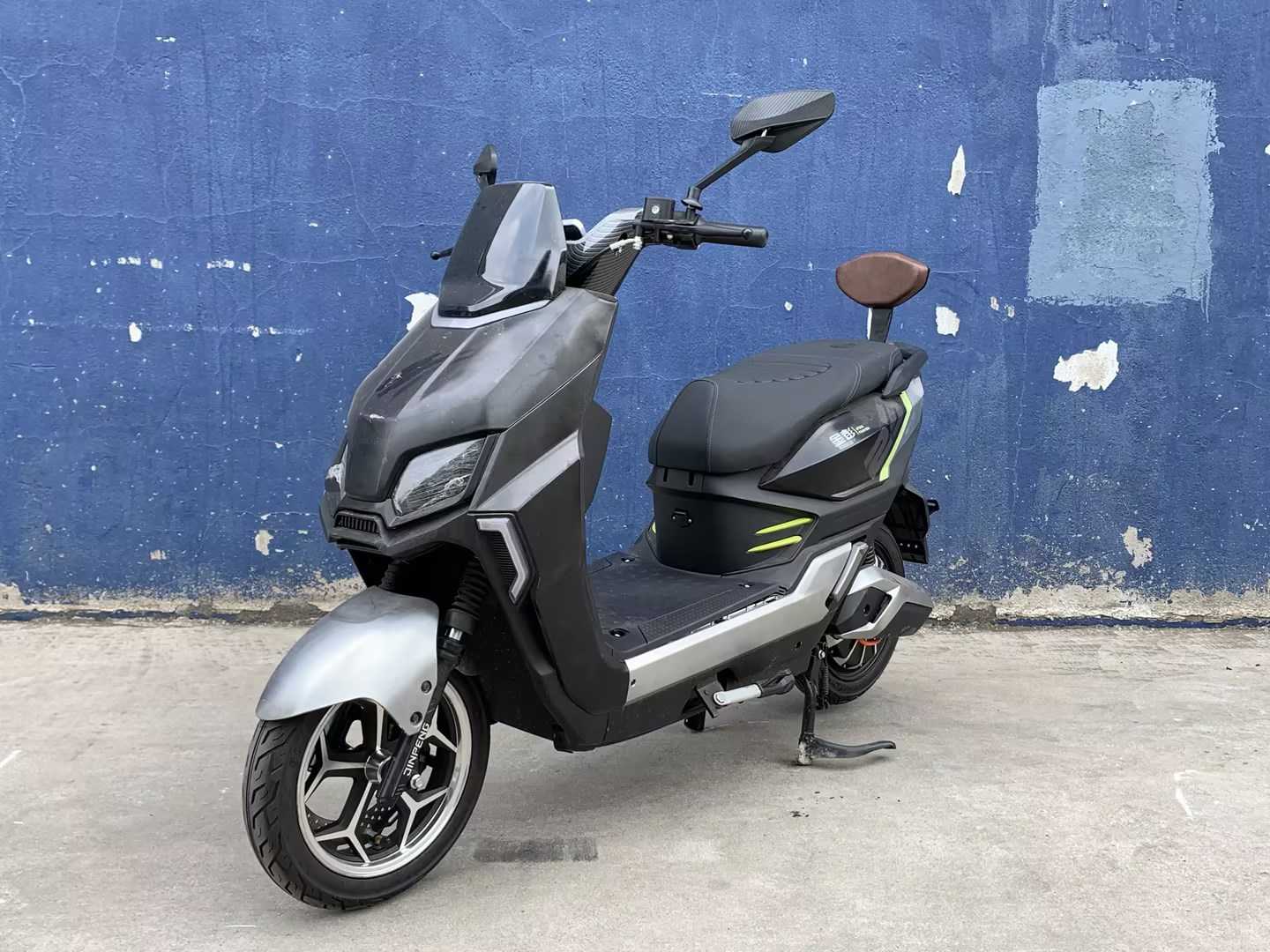 金彭牌JP1500DT-18电动两轮摩托车公告图片