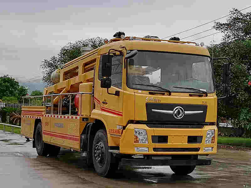 龙吸水牌FLG5170TGP81E垂直供排水抢险车