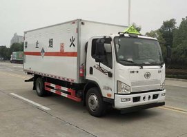 专威牌HTW5123XZWCA6杂项危险物品厢式运输车