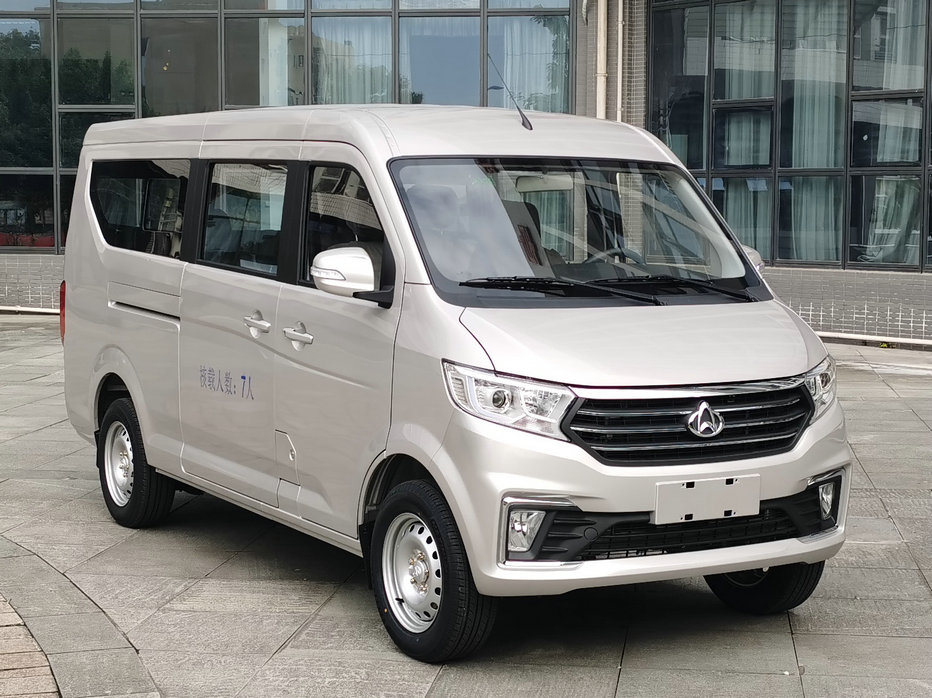 长安牌4.5米7座多用途乘用车(SC6450VQ6B7)