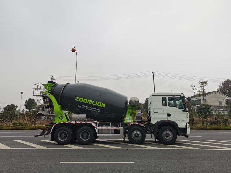 中聯(lián)牌ZLJ5318GJBHT2F混凝土攪拌運(yùn)輸車(chē)公告圖片