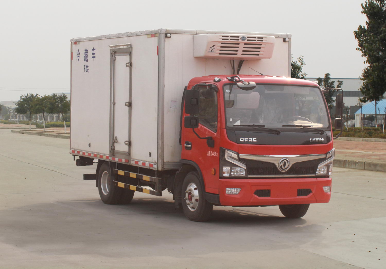 东风牌EQ5044XLC3EDFAC冷藏车