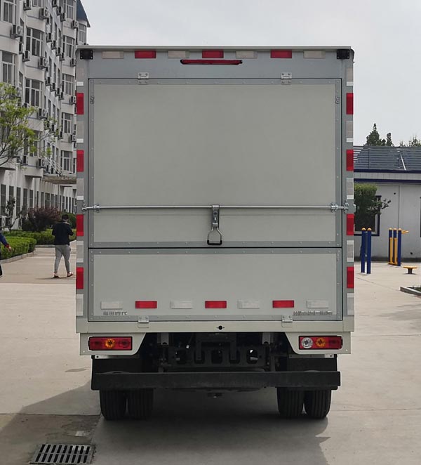 福田牌BJ5035XYK5JV7-02翼開啟廂式車公告圖片