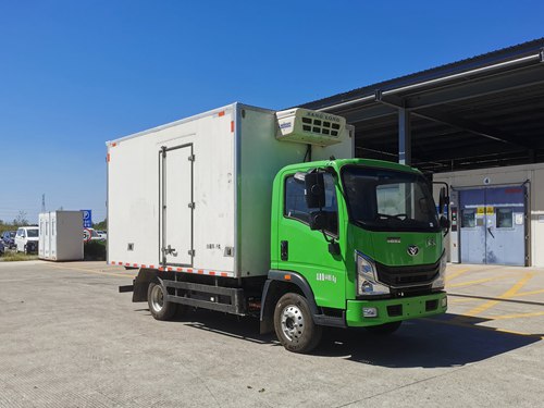 豪曼牌ZZ5048XLCG17ZBEV6纯电动冷藏车