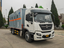 爆破器材运输车