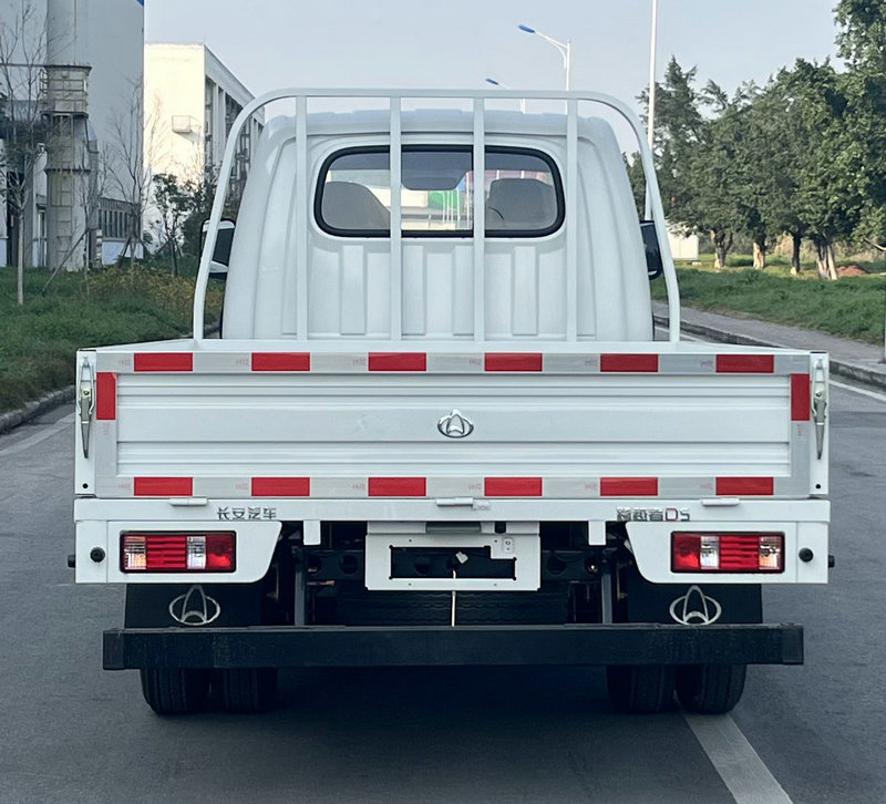 CKS1040D5FS61 长安牌95马力单桥柴油3.1米国六载货汽车图片