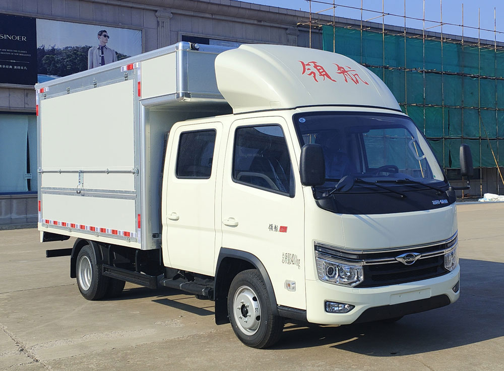 福田牌BJ5035XYK4AV6-16翼开启厢式车