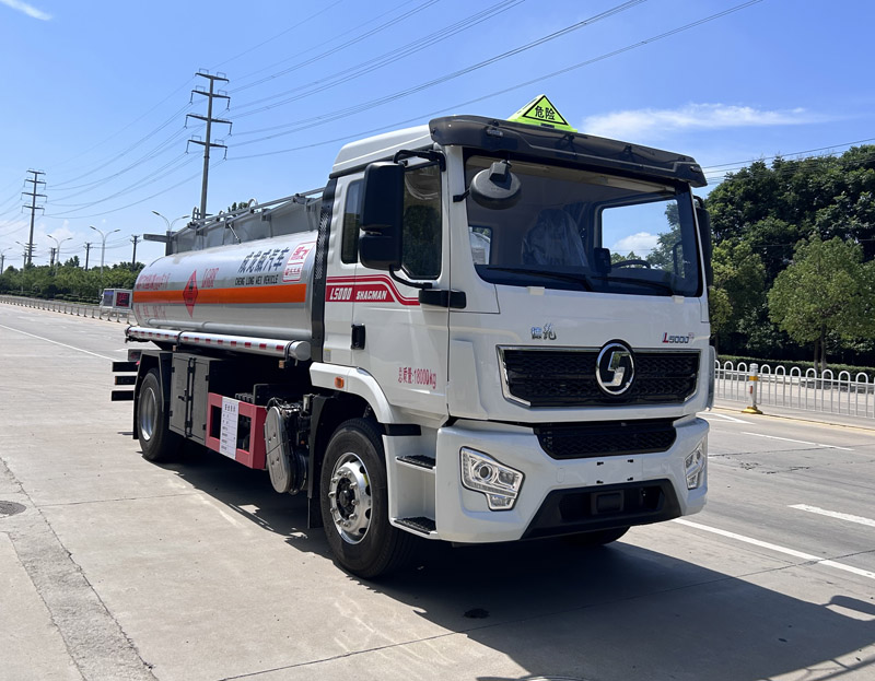 楚飞牌CLQ5182GYY6SX运油车