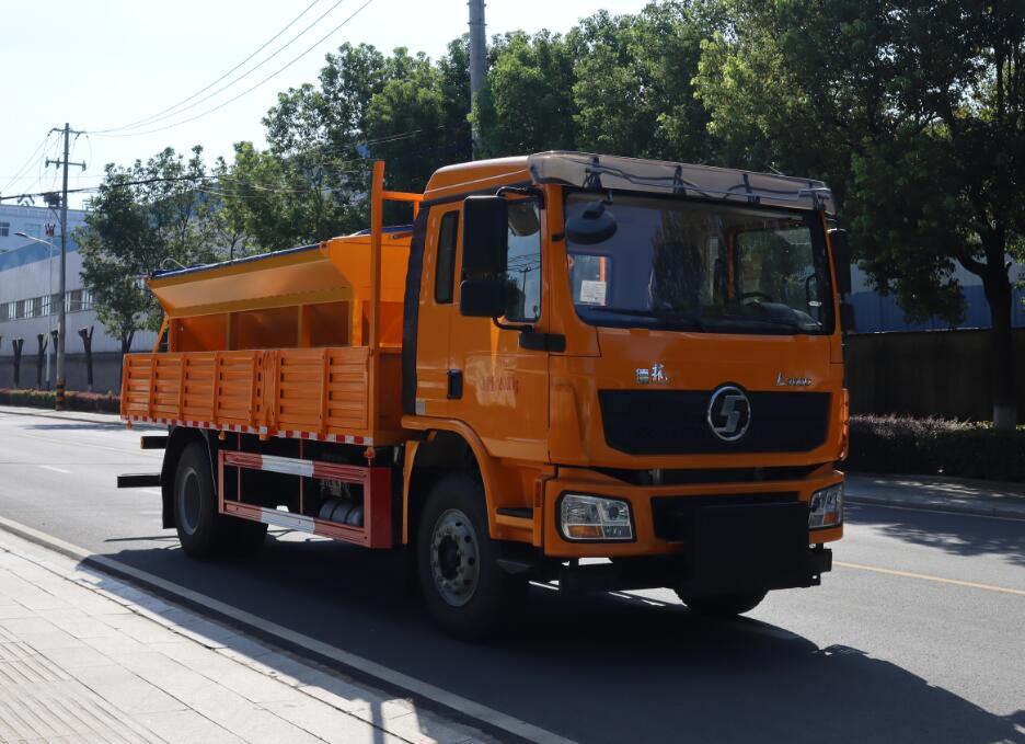 中汽力威牌HLW5180TCXS6除雪车