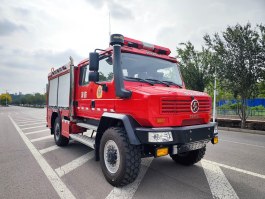 ZXF5100TXFQC80/Q6器材消防车图片
