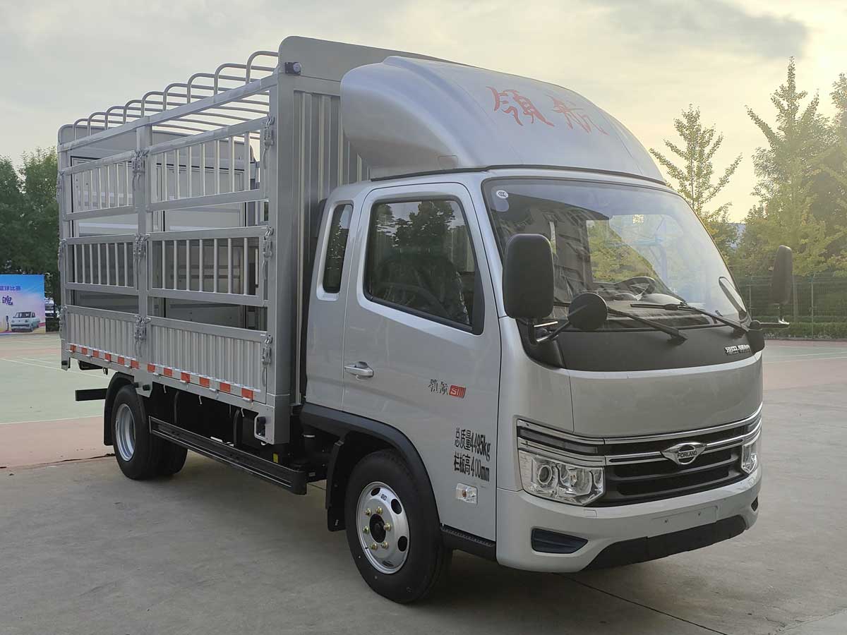 福田牌BJ5045CCY9PBA-58仓栅式运输车