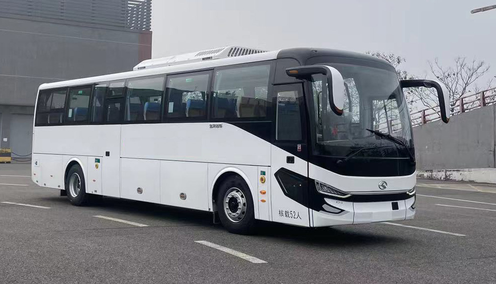 金龙牌11米24-52座纯电动客车(XMQ6115CYBEVL)