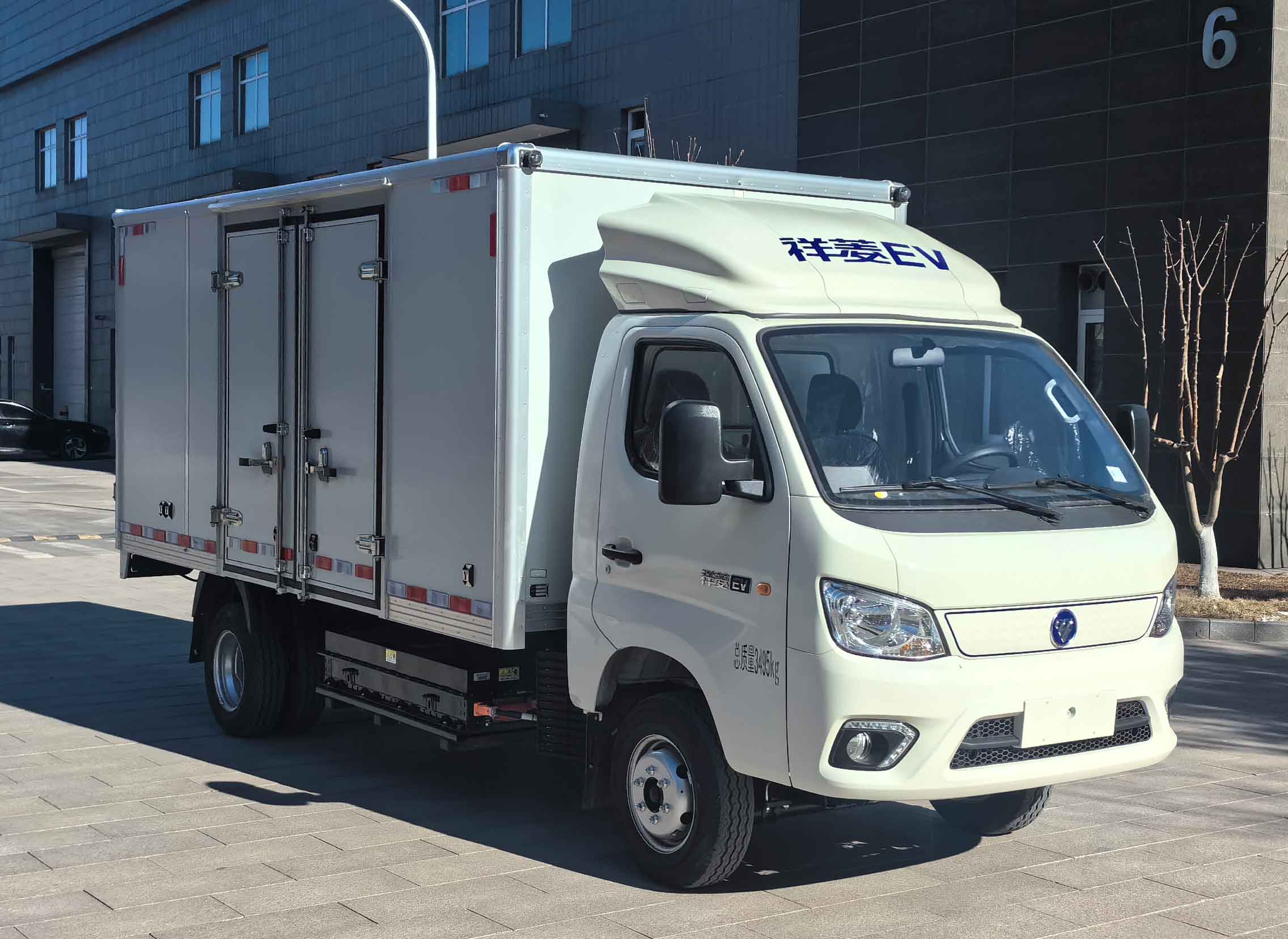 福田牌BJ5032XXYEV2纯电动厢式运输车