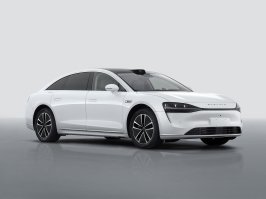 纯电动轿车
