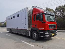 三一牌SYM5181XCS厕所车