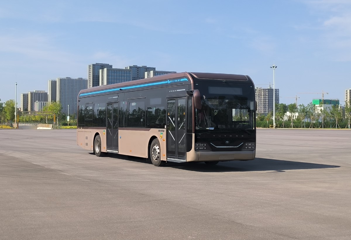 宇通牌12米21-42座纯电动低入口城市客车(ZK6126BEVG13E)