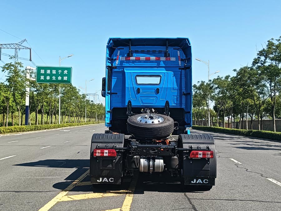 HFC4184EV01 江淮牌476马力单桥纯电动纯电动牵引汽车图片