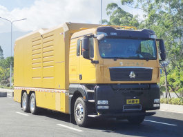 大流量排水抢险车